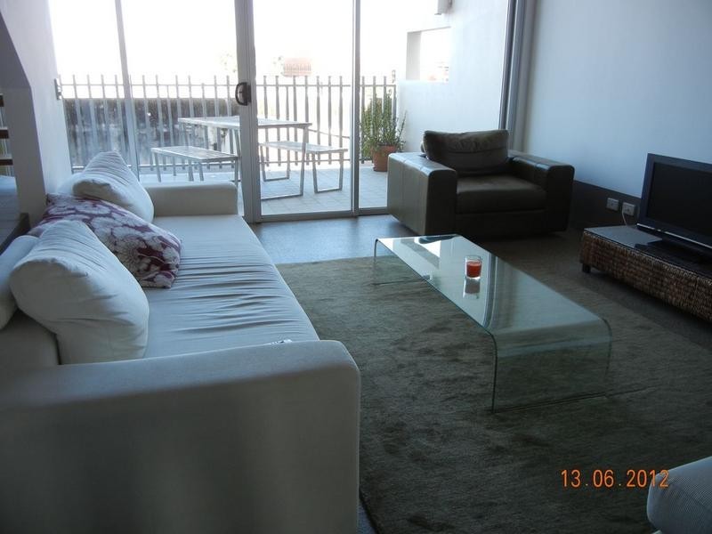 8 Skyring Tce, Teneriffe QLD 4005