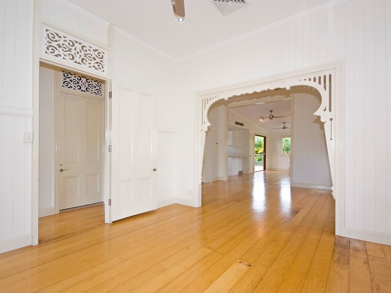 26 Walmsley St, Kangaroo Point QLD 4169