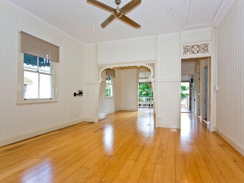 26 Walmsley St, Kangaroo Point QLD 4169