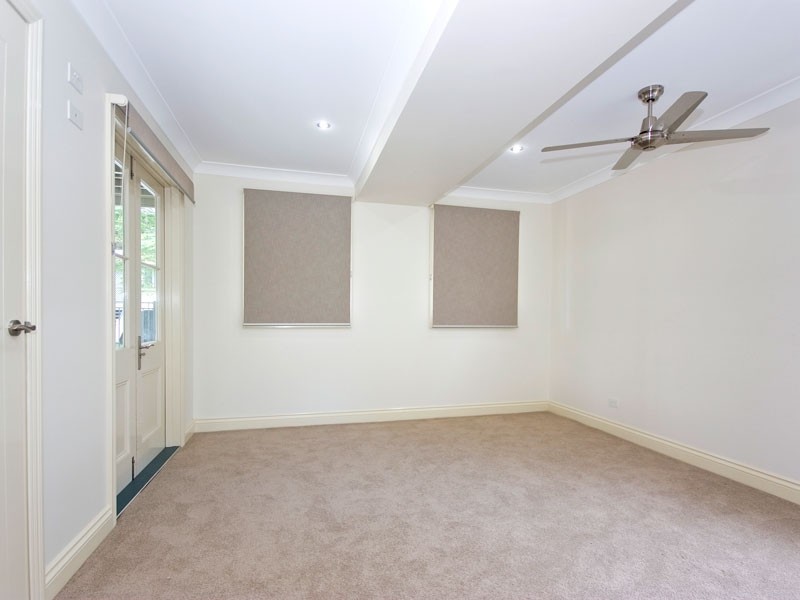 26 Walmsley St, Kangaroo Point QLD 4169