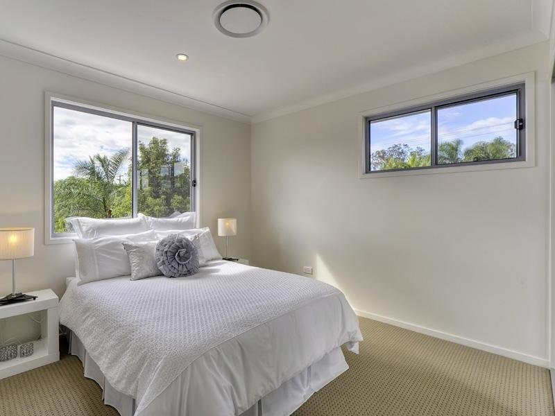 54 Somers Street, Nudgee QLD 4014