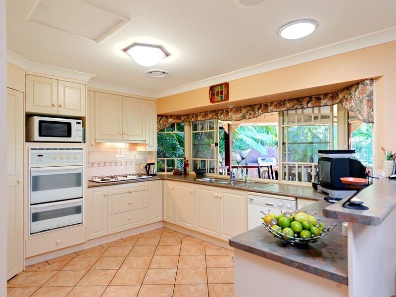 4 Belah Court, Albany Creek QLD 4035