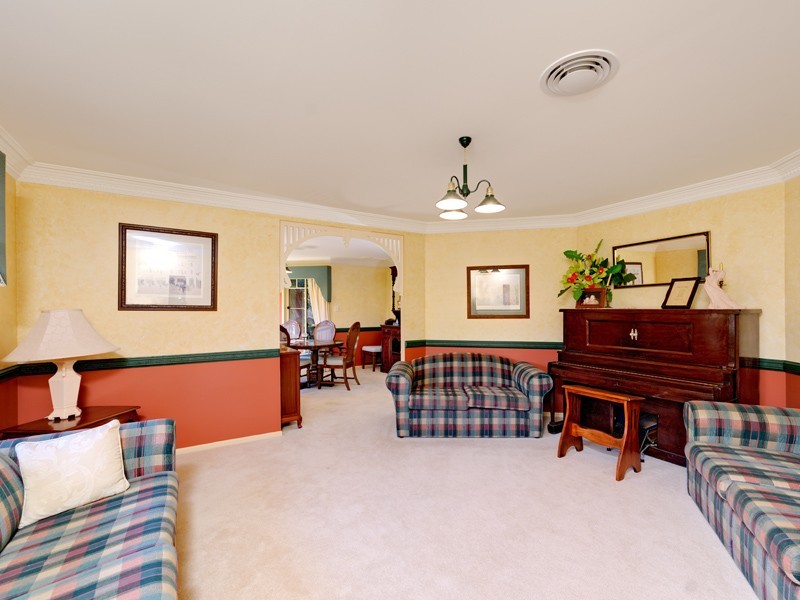 4 Belah Court, Albany Creek QLD 4035