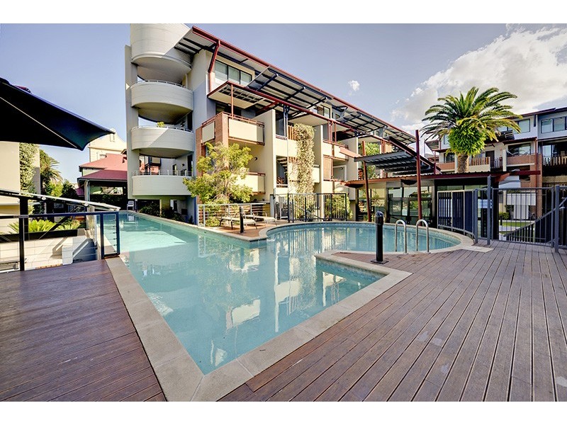 Lot 8, 8/139 COMMERCIAL RD., Teneriffe QLD 4005