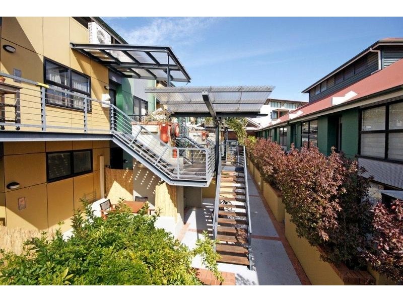 8 Dath Street, Teneriffe QLD 4005