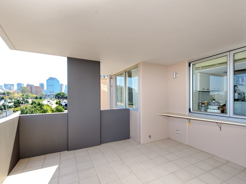 10/153 Lambert Street, Kangaroo Point QLD 4169