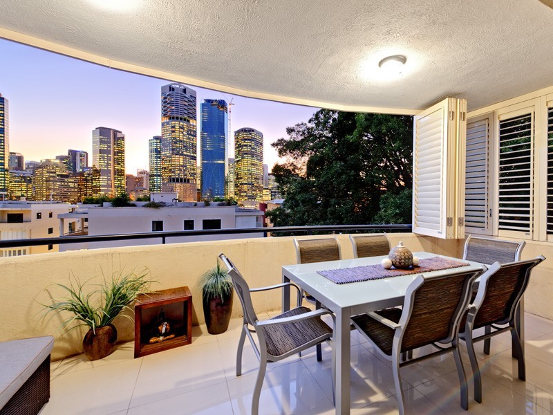 165 Main Street, Kangaroo Point QLD 4169