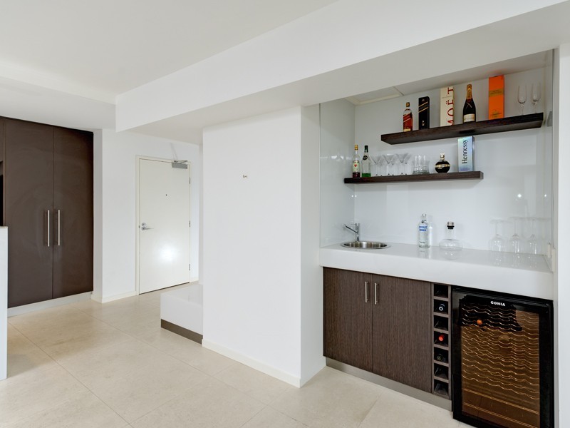 1 Newstead Avenue, Newstead QLD 4006