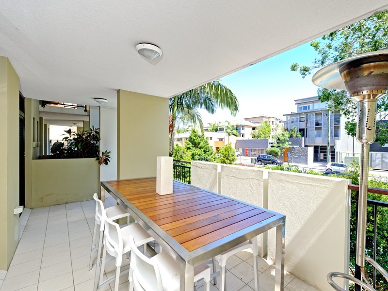 1 Newstead Avenue, Newstead QLD 4006