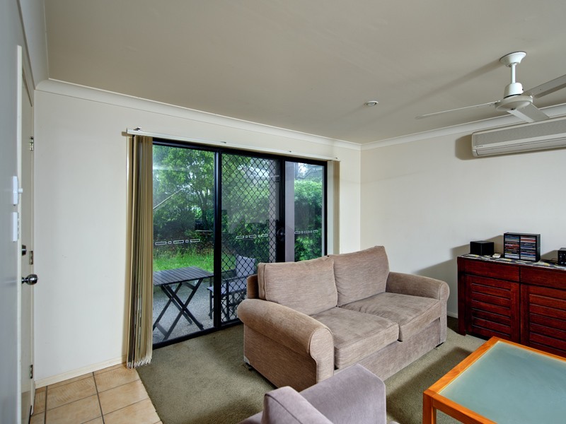 300 Clivedon Avenue, Corinda QLD 4075