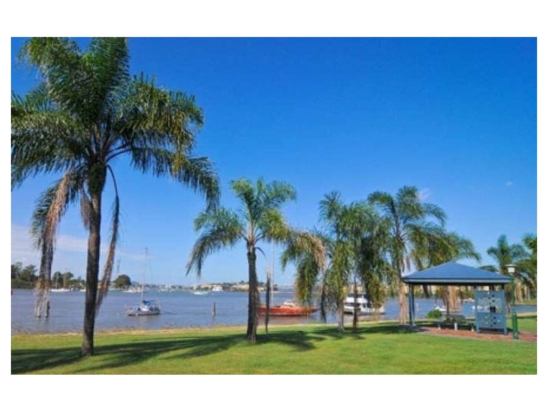 110 Kingsford Smith Drive, Hamilton QLD 4007