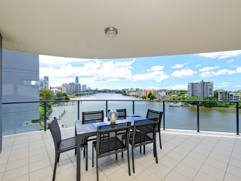 31/98 Thorn Street, Kangaroo Point QLD 4169