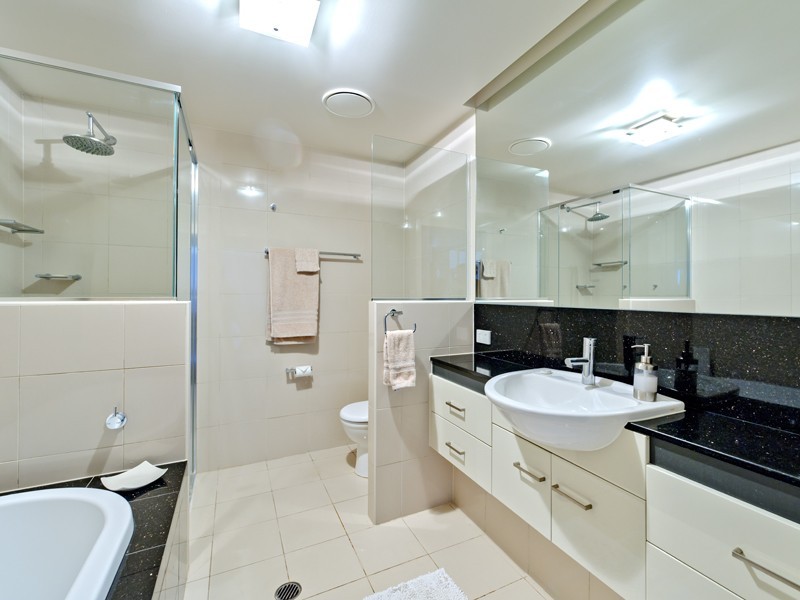 31/98 Thorn Street, Kangaroo Point QLD 4169