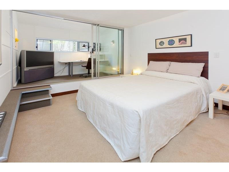 1 Ella Street, Newstead QLD 4006