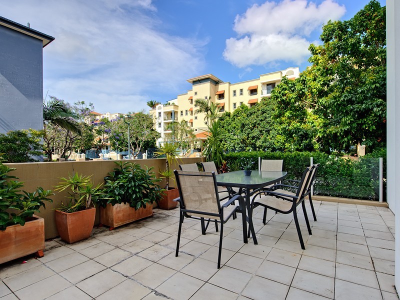 42 Newstead Terrace, Newstead QLD 4006