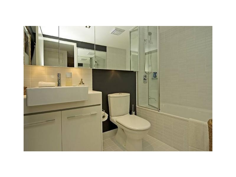 1 Ella Street, Newstead QLD 4006