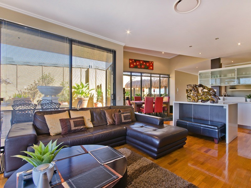 110 Commercial Road, Teneriffe QLD 4005