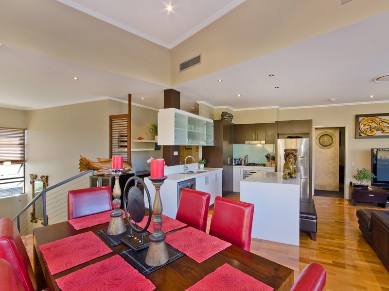 110 Commercial Road, Teneriffe QLD 4005