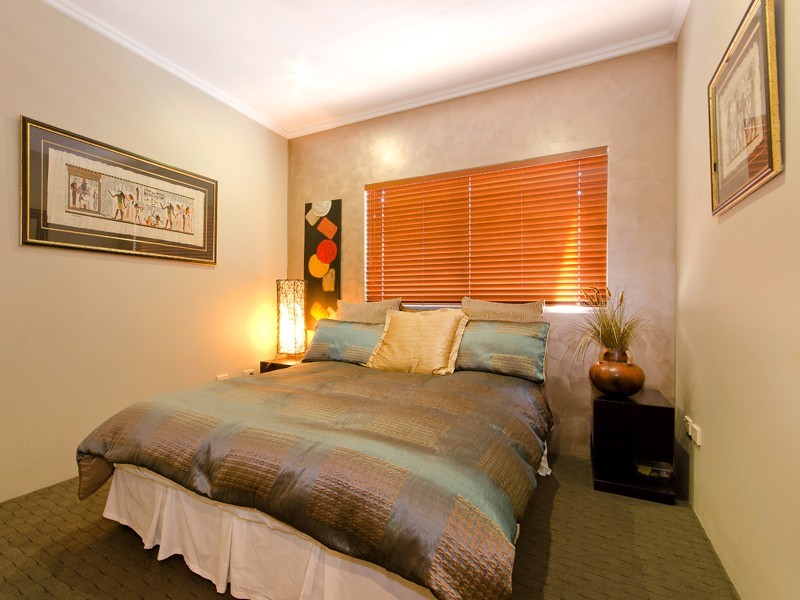 110 Commercial Road, Teneriffe QLD 4005