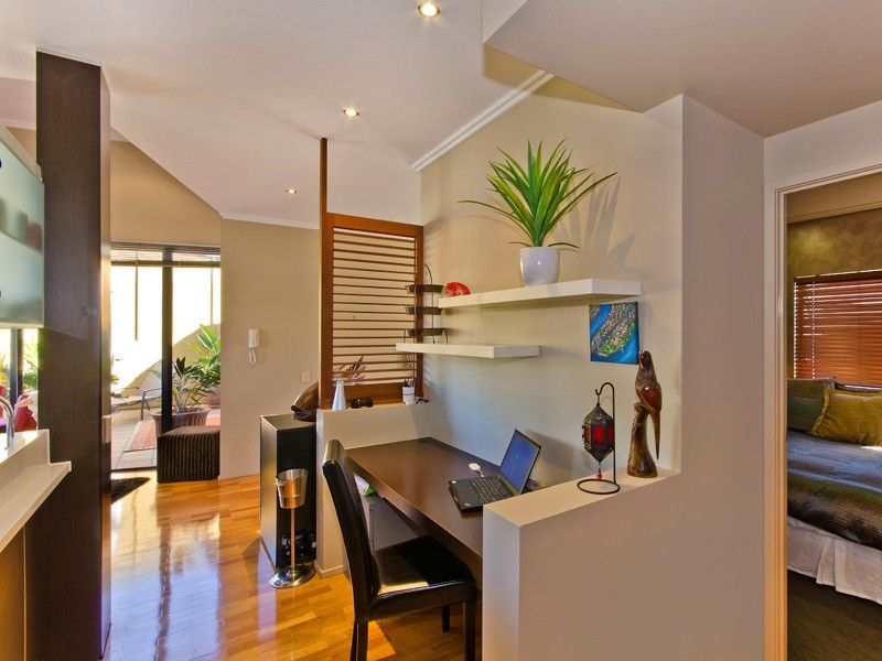 110 Commercial Road, Teneriffe QLD 4005