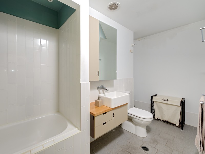 16 Skyring Tce., Teneriffe QLD 4005