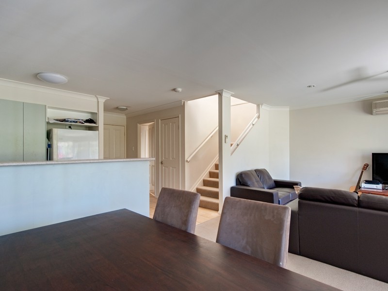 300 Clivedon Avenue, Corinda QLD 4075