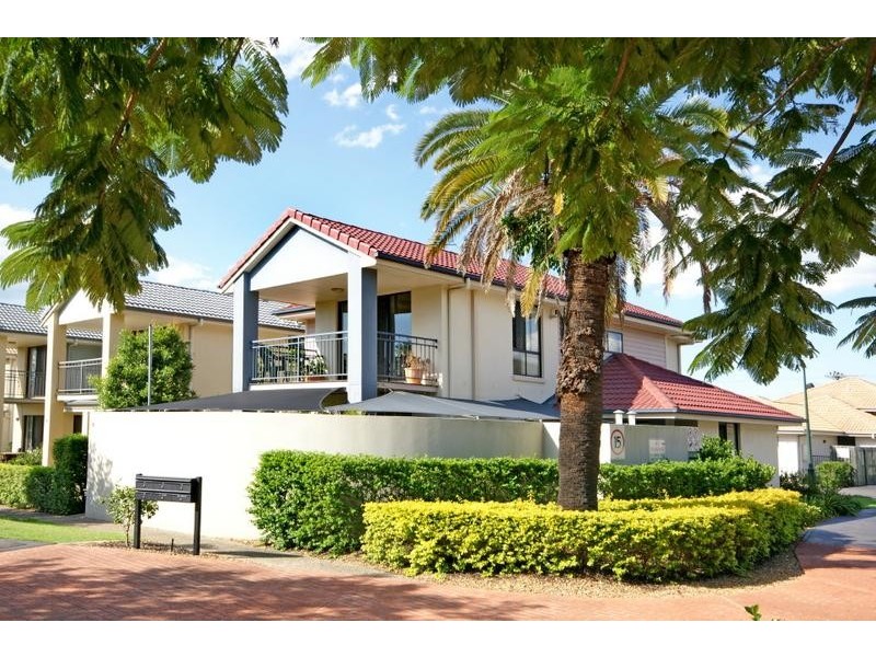 300 Clivedon Avenue, Corinda QLD 4075