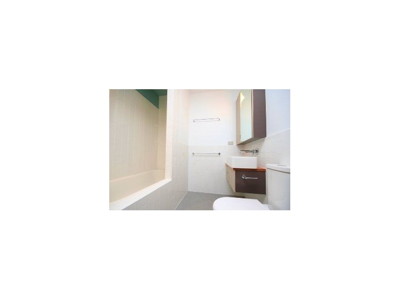 8 Skyring Terrace, Teneriffe QLD 4005