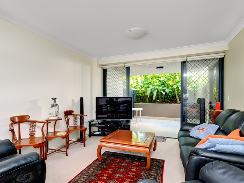 38 Brougham Street, Fairfield QLD 4103