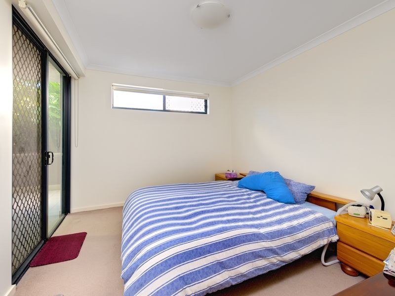 38 Brougham Street, Fairfield QLD 4103