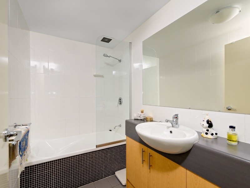 38 Brougham Street, Fairfield QLD 4103