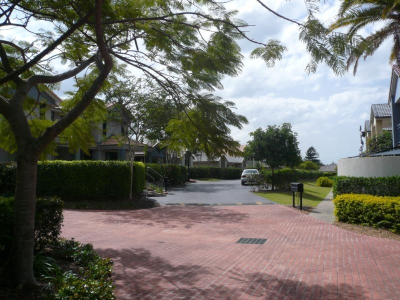 300 Clivedon Ave, Corinda QLD 4075