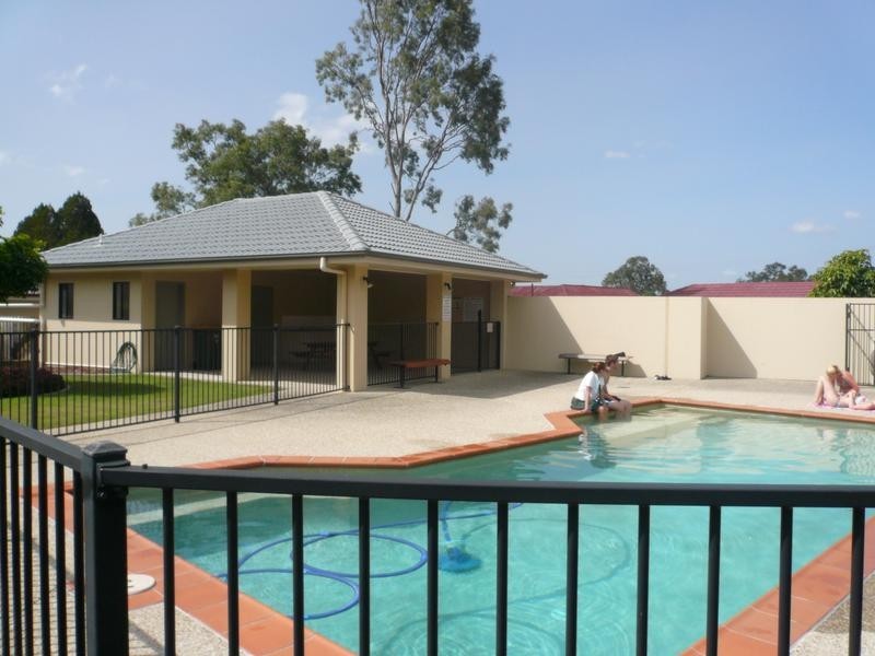 300 Clivedon Ave, Corinda QLD 4075