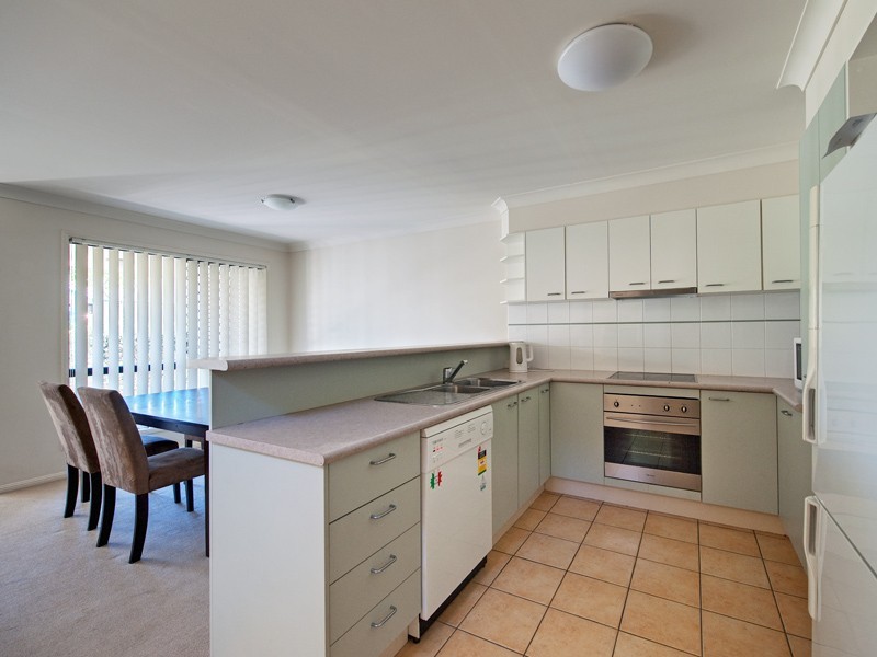 300 Clivedon Ave, Corinda QLD 4075