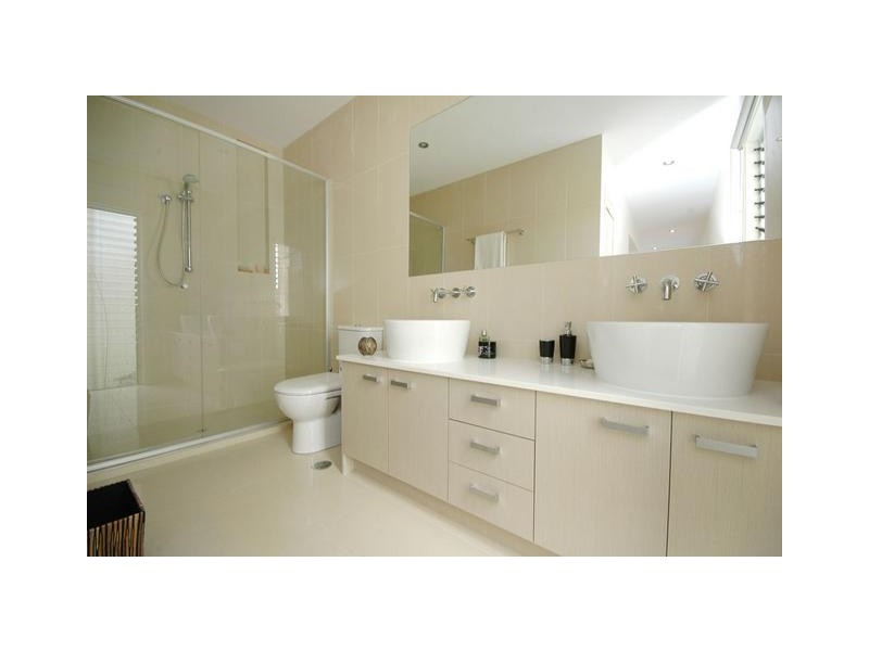 15 Halford St, Newstead QLD 4006