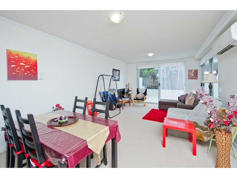 24 Alwood Street, Indooroopilly QLD 4068