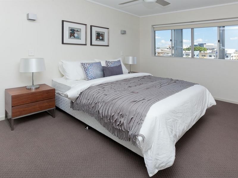 19 Masters Street, Newstead QLD 4006