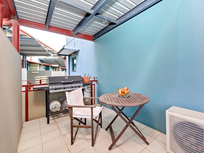 8 Dath Street, Teneriffe QLD 4005