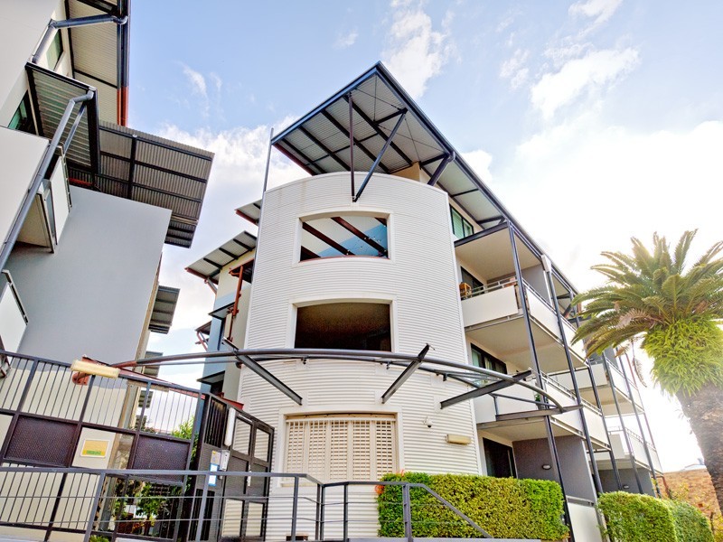 8 Dath Street, Teneriffe QLD 4005