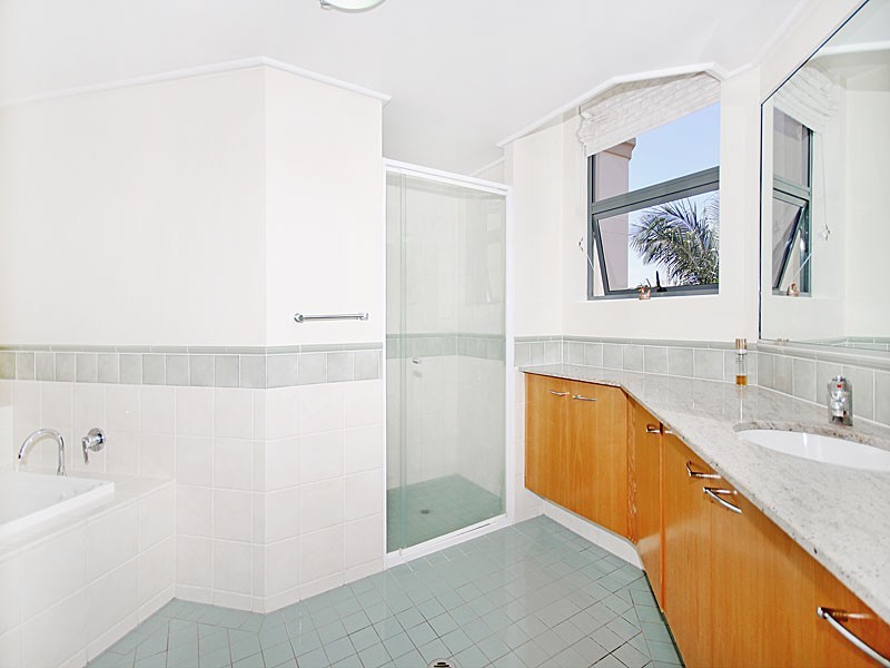 57C Newstead Terrace, Newstead QLD 4006