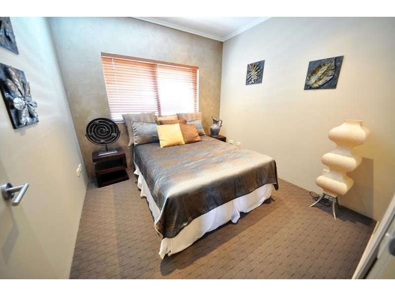 110 Commercial Road, Teneriffe QLD 4005