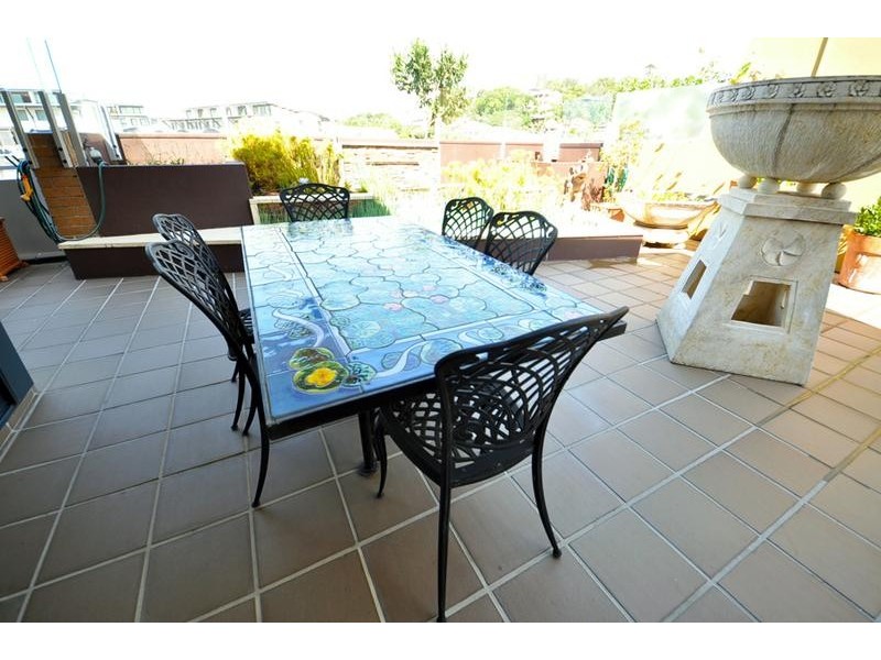 110 Commercial Road, Teneriffe QLD 4005