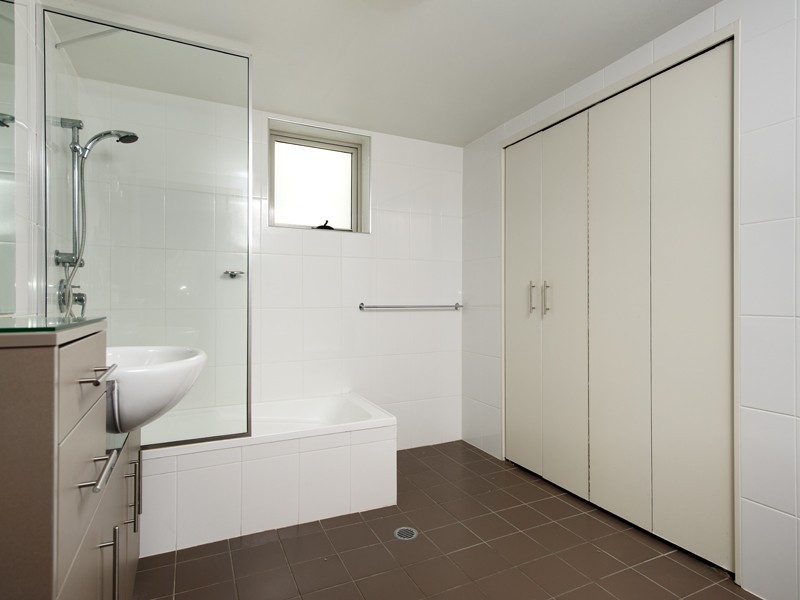 42 Newstead Terrace, Newstead QLD 4006