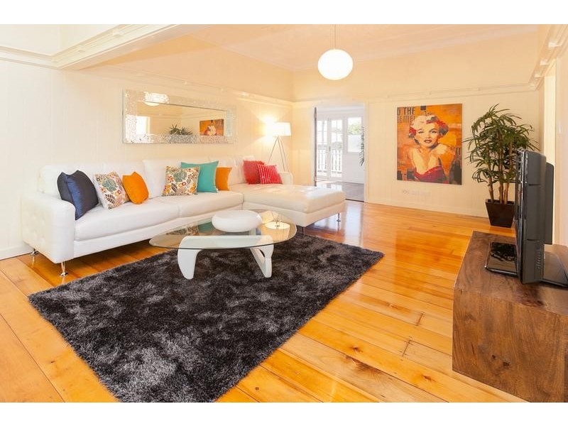 33 Macrossan Avenue, Norman Park QLD 4170