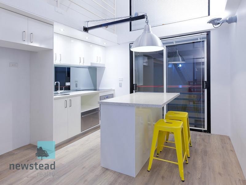 53 Vernon Tce, Teneriffe QLD 4005