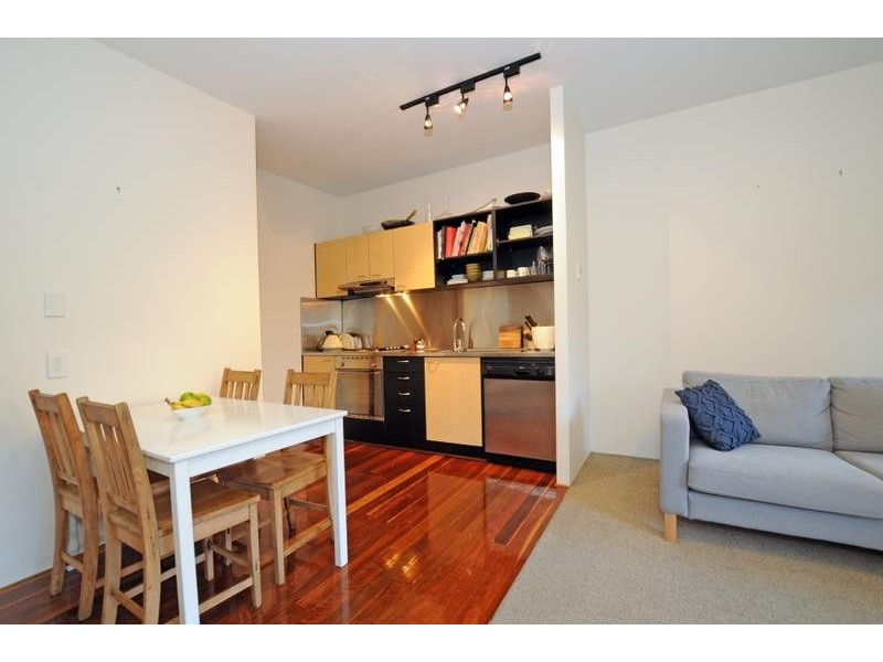 8 Dath Street, Teneriffe QLD 4005