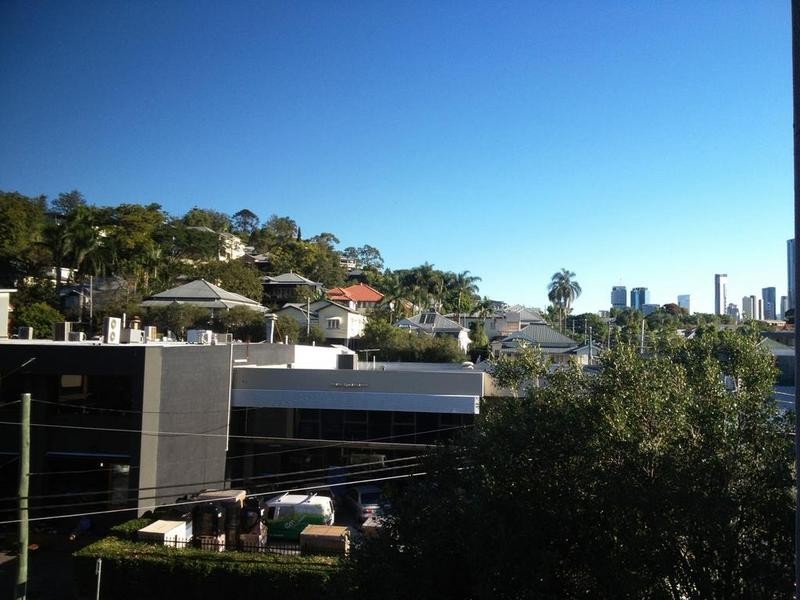 139 Commercial Rd, Teneriffe QLD 4005