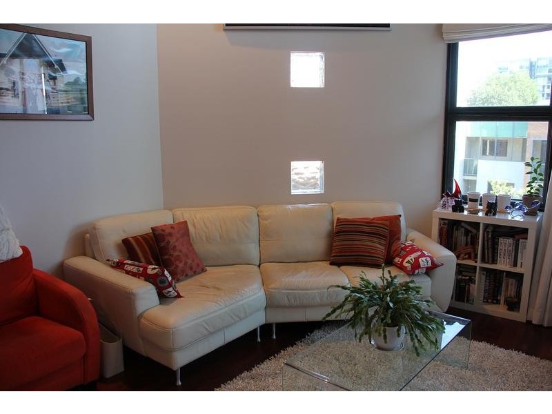 139 Commercial Rd, Teneriffe QLD 4005