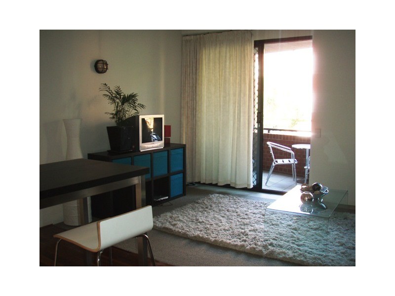 139 Commercial Rd, Teneriffe QLD 4005