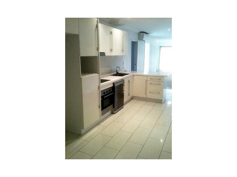 2/51 Lambert Street, Indooroopilly QLD 4068